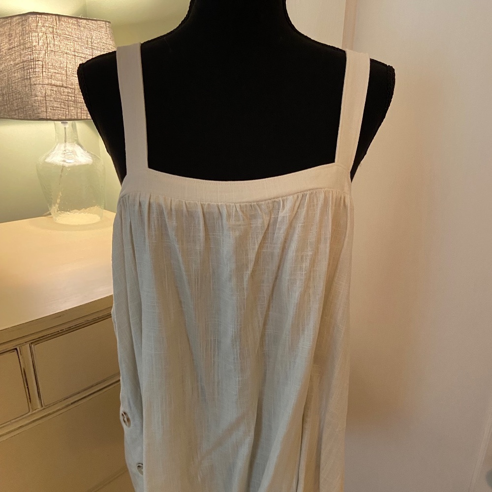 Universal Thread Goods Co. linen tank with side button details - with tags